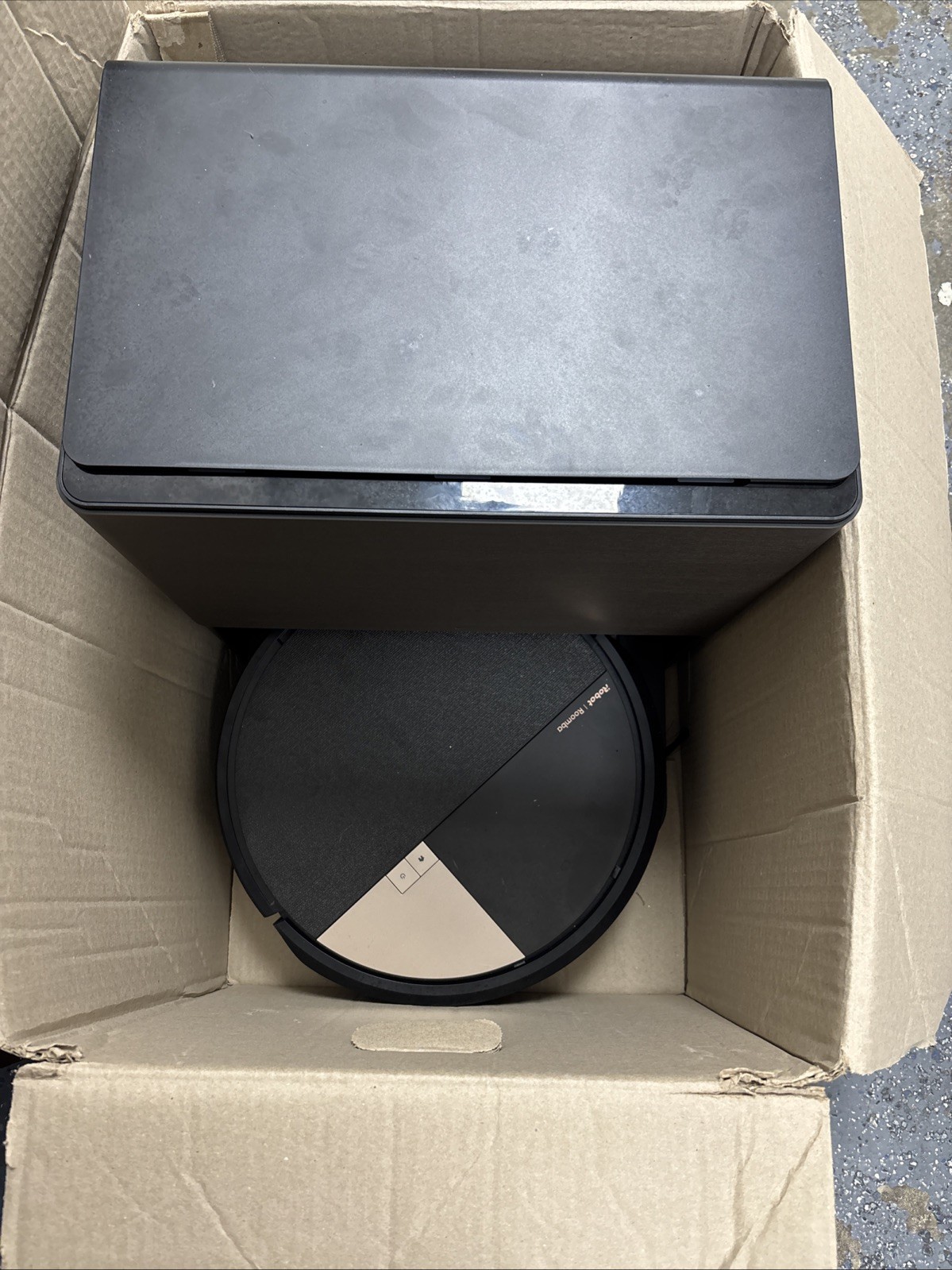 iRobot Roomba Max 705 Vac Robot + AutoEmpty Dock NEW Open Box gallery