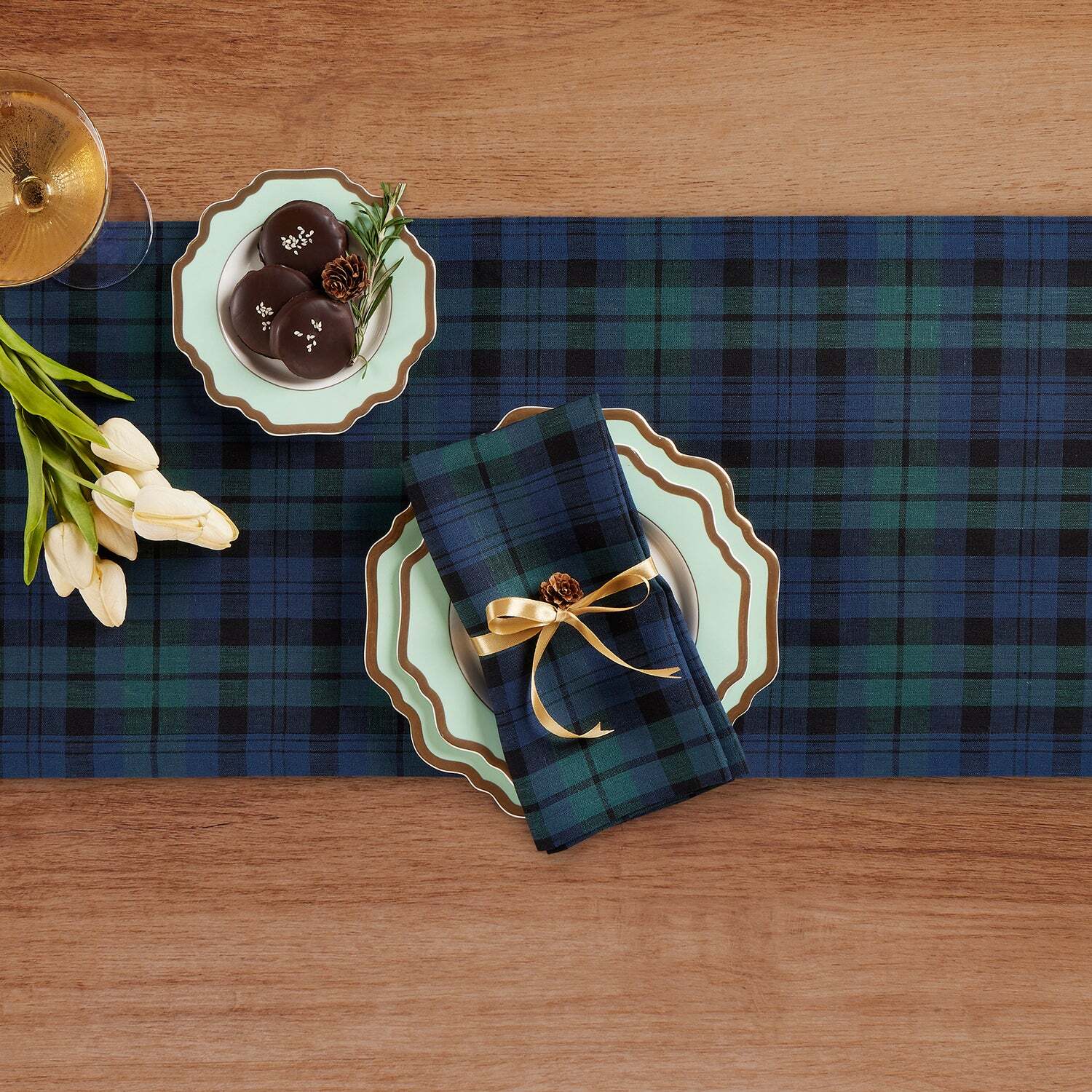 Solino Home 100% Pure Linen Table Runner | Blackwatch Plaid gallery