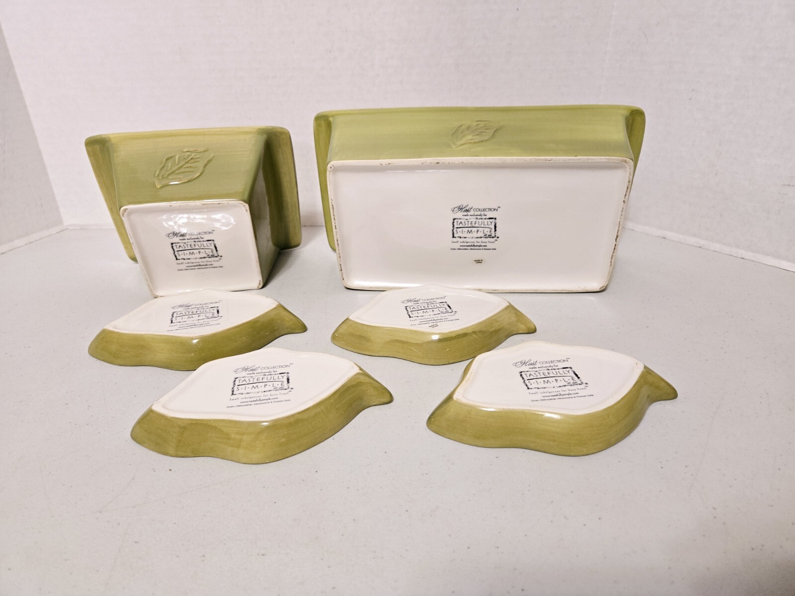 Tastefully Simple Green Leaf Pattern, Square/Oblong Baking Dishes, 4 Dip Trays gallery