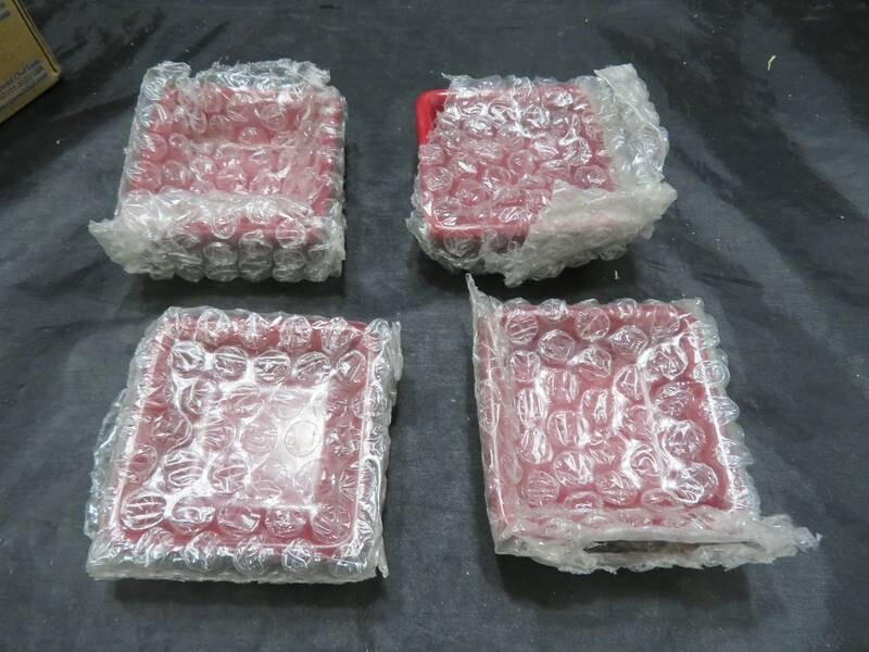 The Pampered Chef Petite Squares Cranberry Set of 4 Simple Additions #1990 gallery