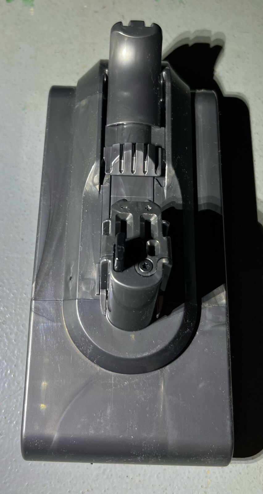 Dyson V15 Detect Absolute Vacuum Genuine OEM Red Button Click In Battery New! gallery