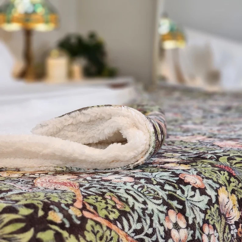 William Morris Strawberry Thief Velvet Blanket Luxury Style gallery