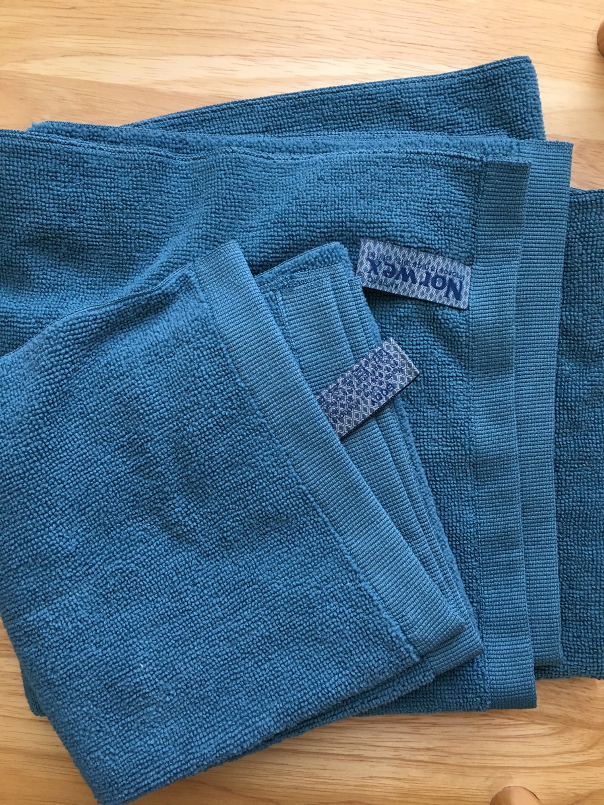 NEW NORWEX MICROFIBER BATH TOWELS - SET OF 2 - TEAL BRAND NEW - HAND AND BODY gallery