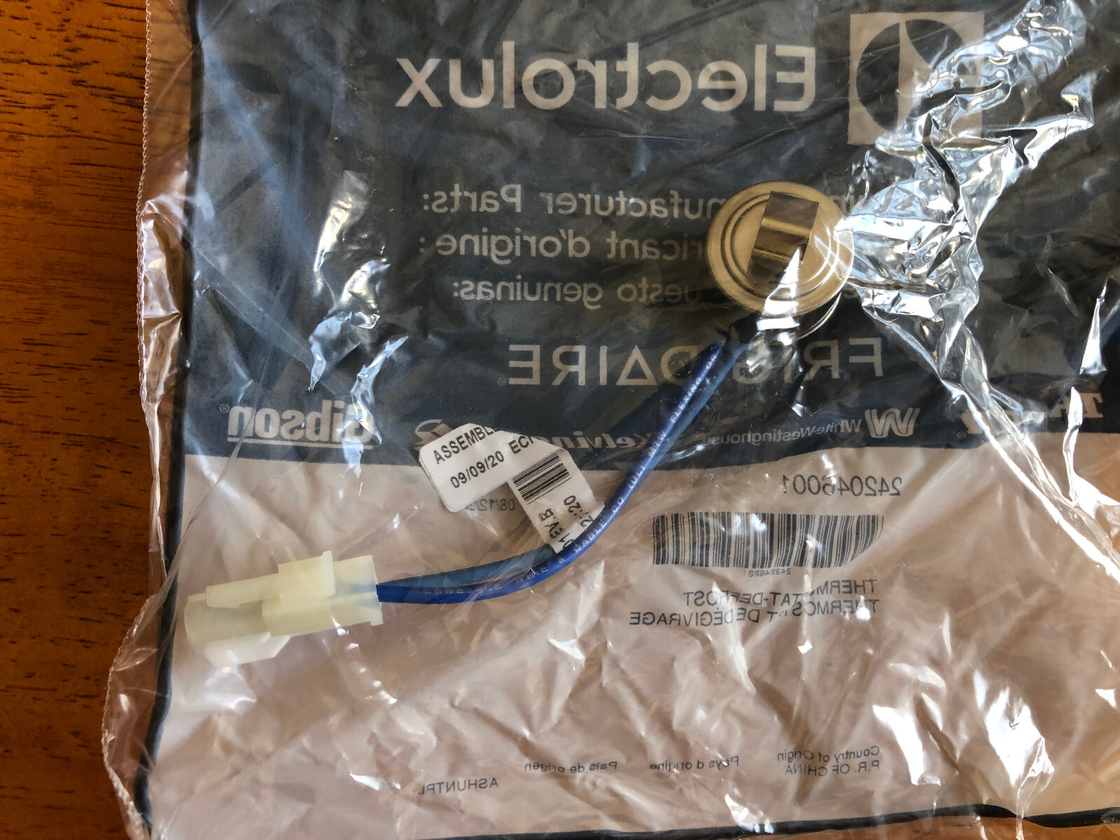 New OEM Electrolux Frigidaire Defrost Thermostat 242046001 gallery