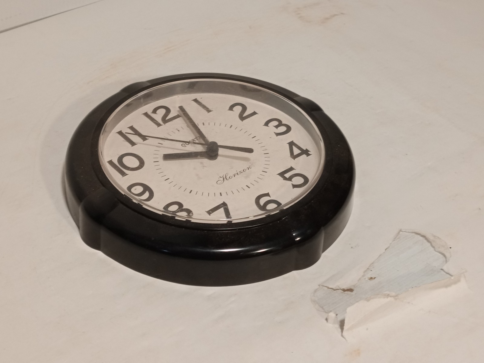 Horizon Wall Clock Quartz Battery Operated 9.5 Inch Round Black White Analog gallery
