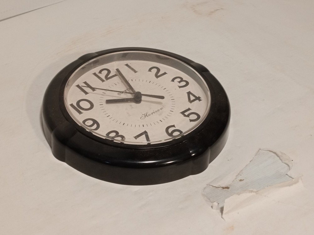 Horizon Wall Clock Quartz Battery Operated 9.5 Inch Round Black White Analog