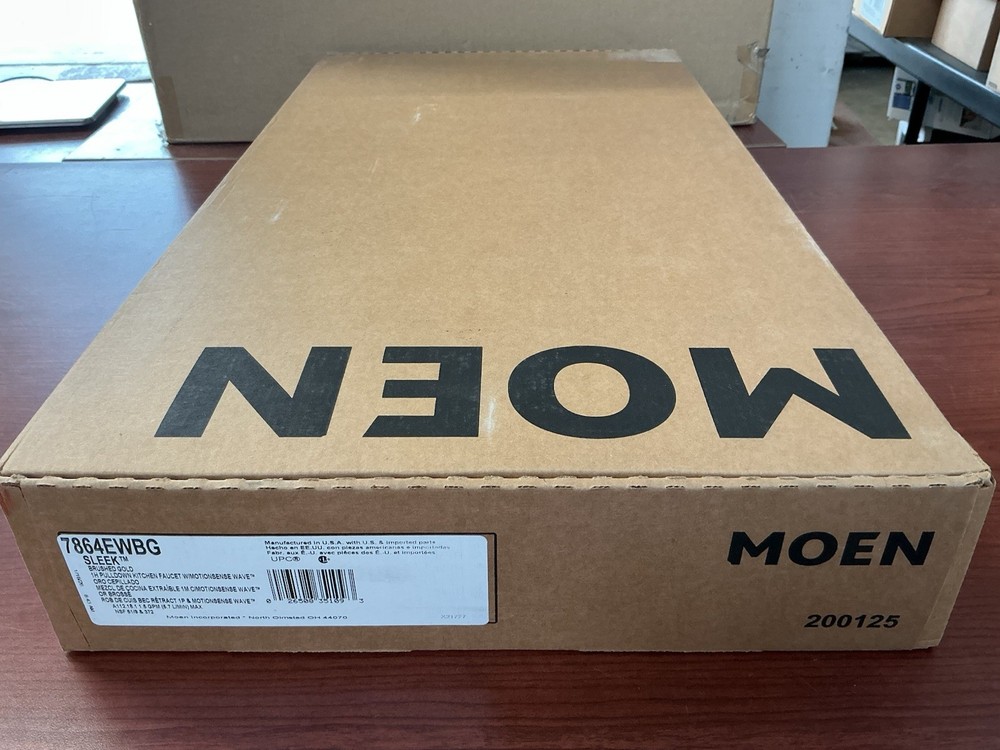NEW Moen 7864EWBG Sleek Touchless Pulldown Kitchen Faucet Brushed Gold B171
