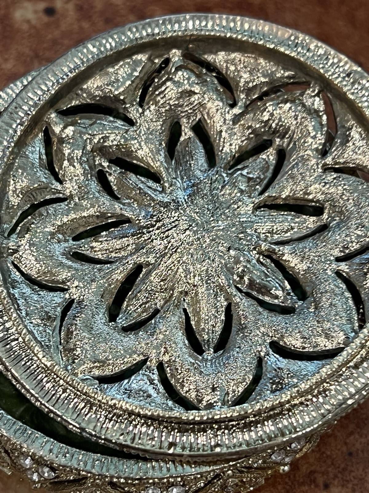 New in Box - Olivia Riegel Silver Windsor Round Box Collectible gallery