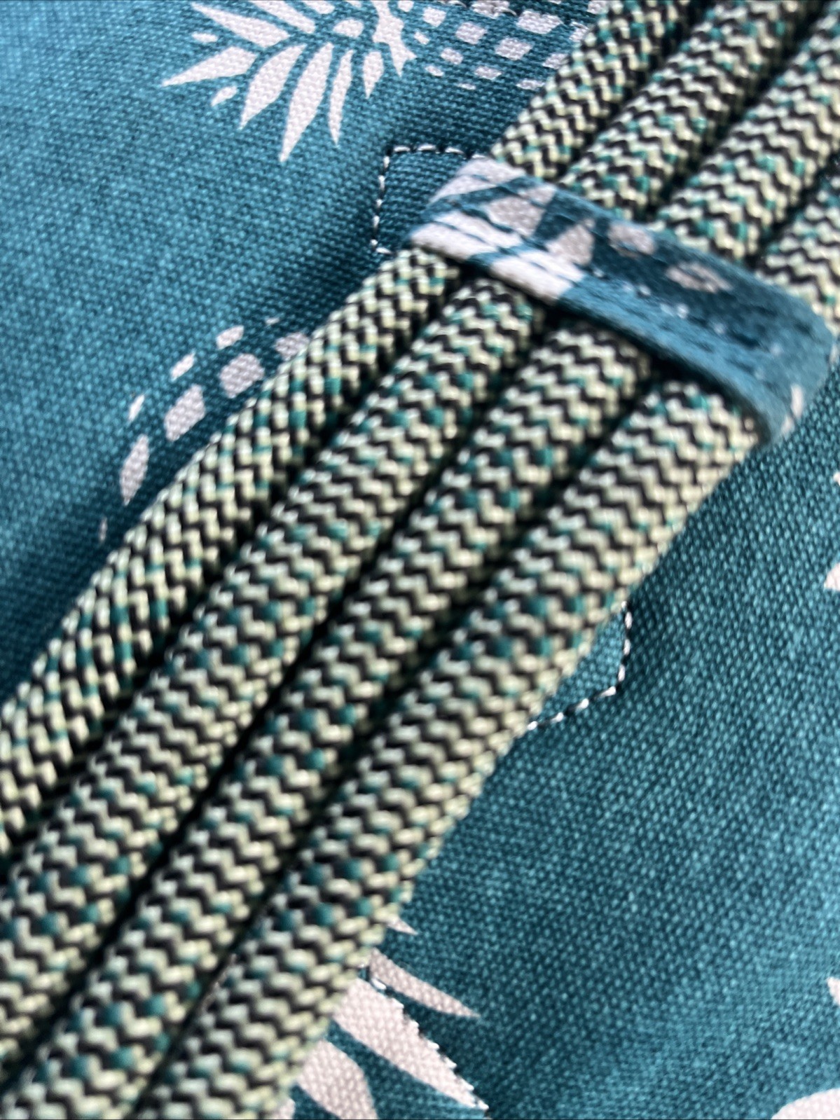 Kavu Mini Rope Sling Bag Backpack Teal With Pineapples 3