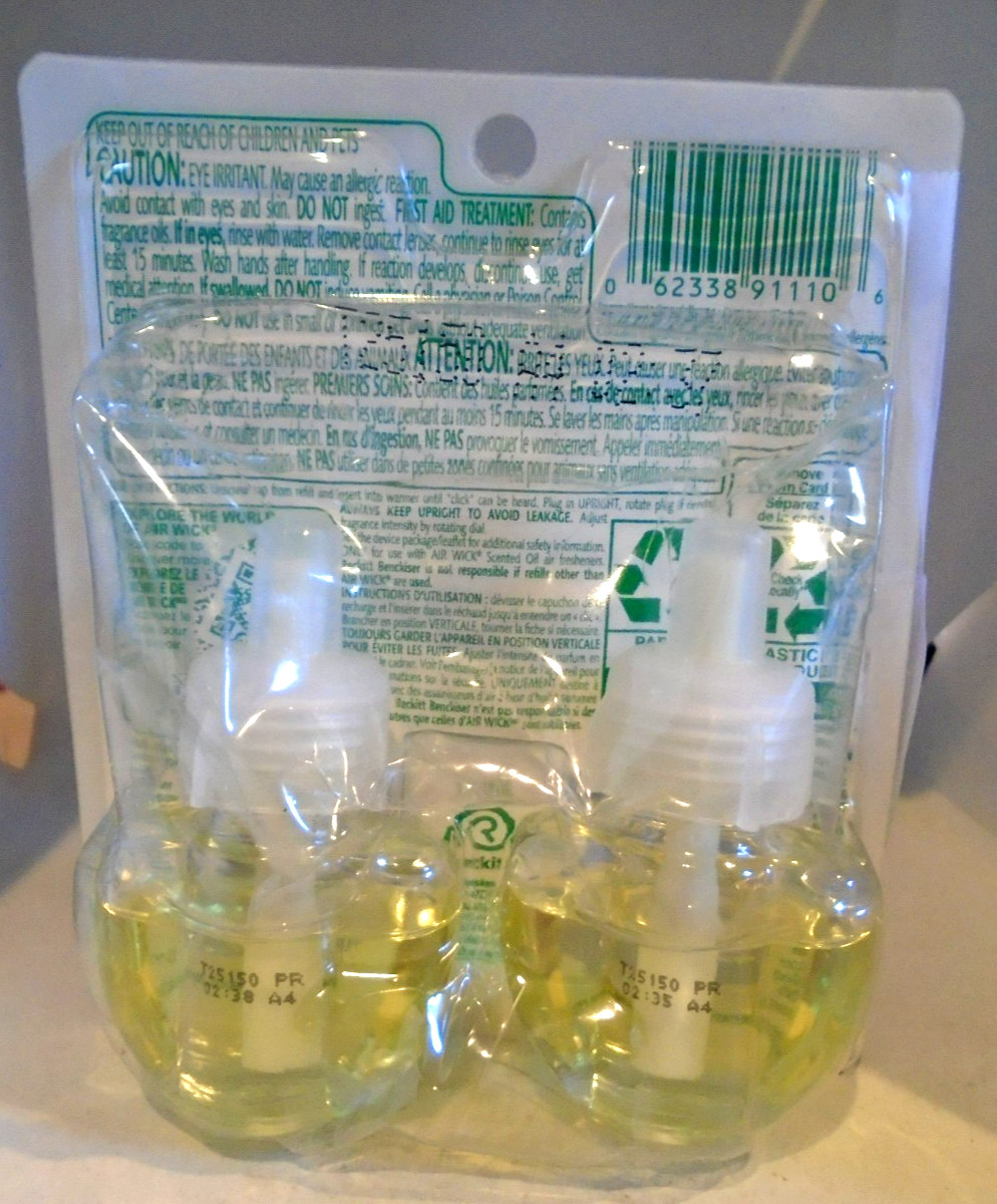 Air Wick Plug in Scented Essential Oils Cherry & Coconut 2 Refills gallery