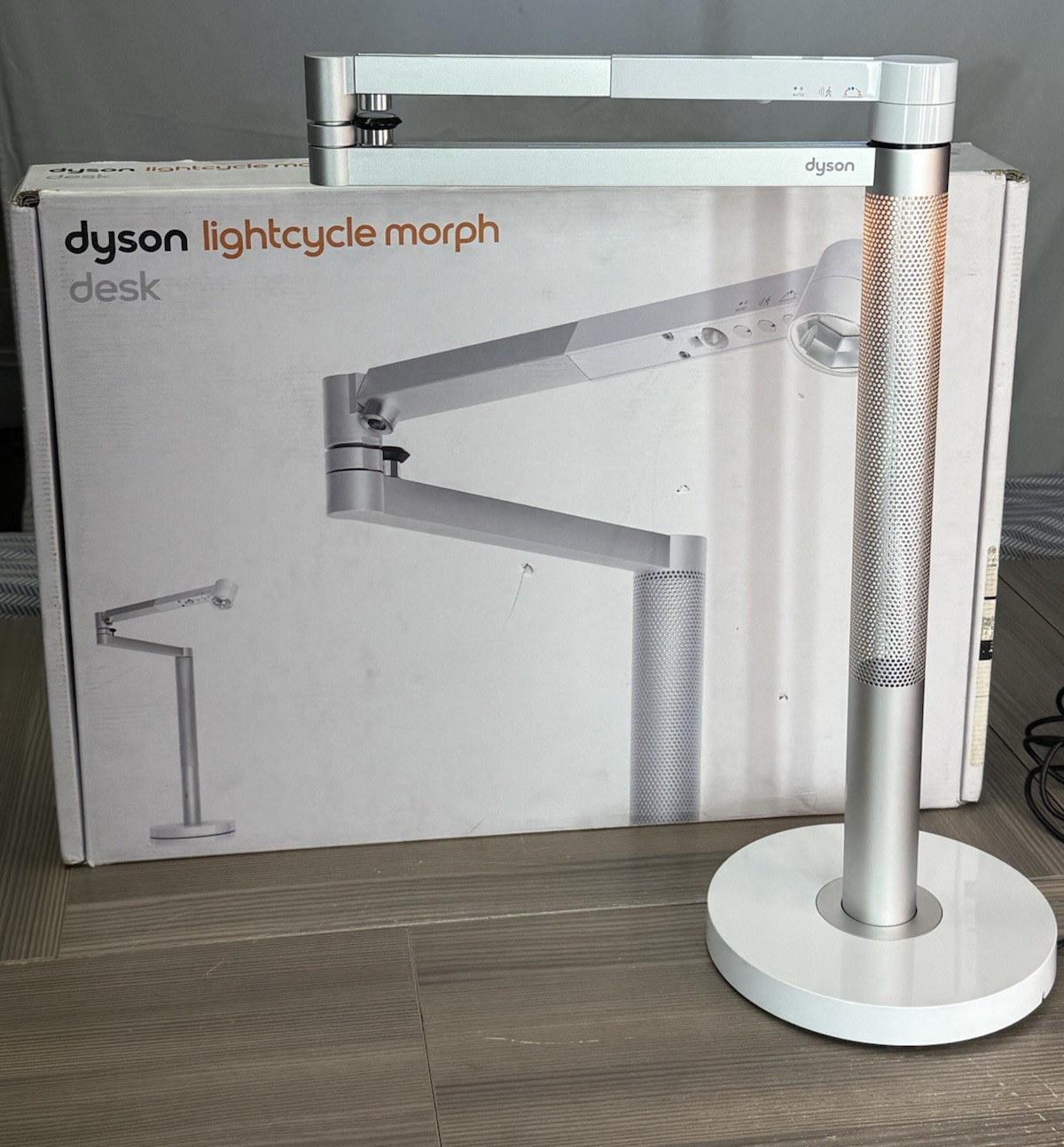 Dyson Lightcycle Morph Desk White/Silver gallery