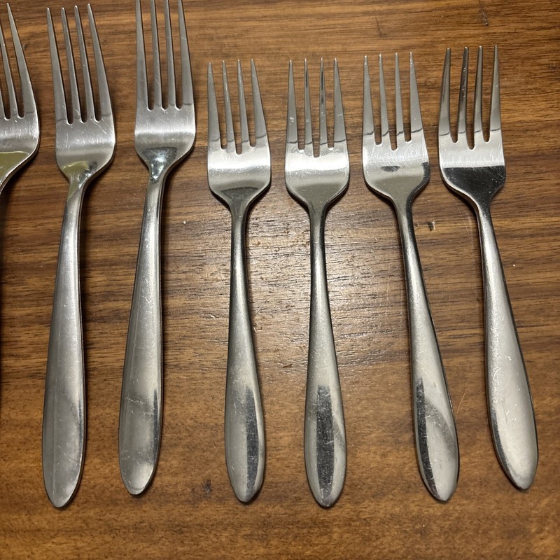 Oneida Stainless Flatware MOONCREST Forks - 6 Dinner & 4 Salad Forks - Lot Of 10 gallery