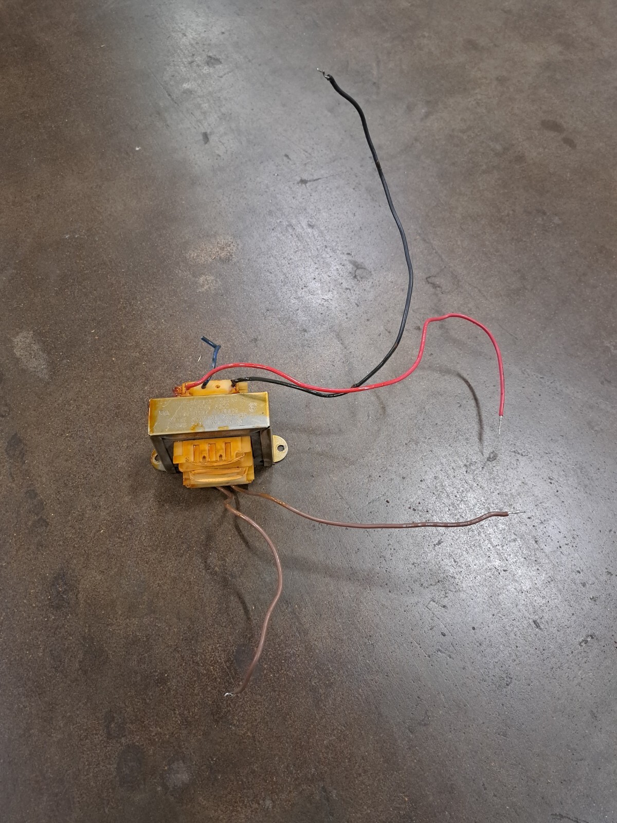 Carrier Bryant Transformer HT01AW230A / 30-8606 / 24V 60VA - Used gallery