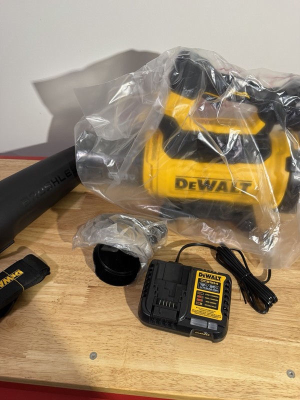 Dewalt 60v Max Flexvolt Axial Handheld Blower DCBL777 (Tool Only) gallery