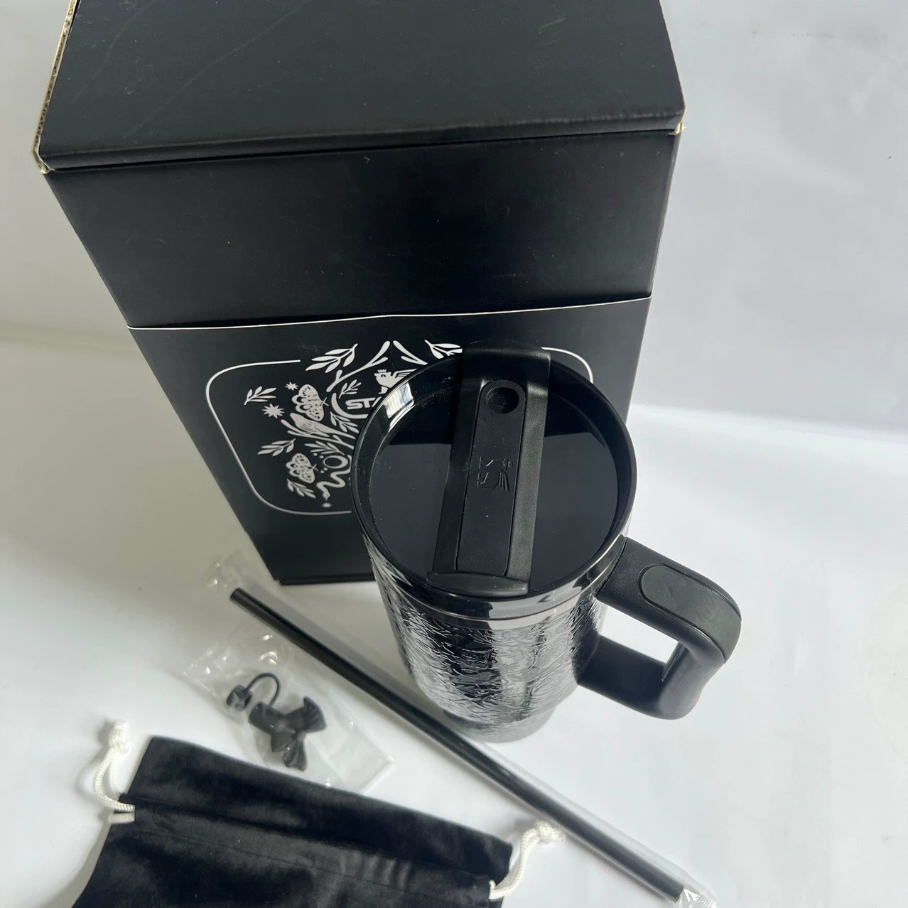 Stanley Halloween Quencher H2.0 FlowState Tumbler | 40oz – Deadly Damask gallery