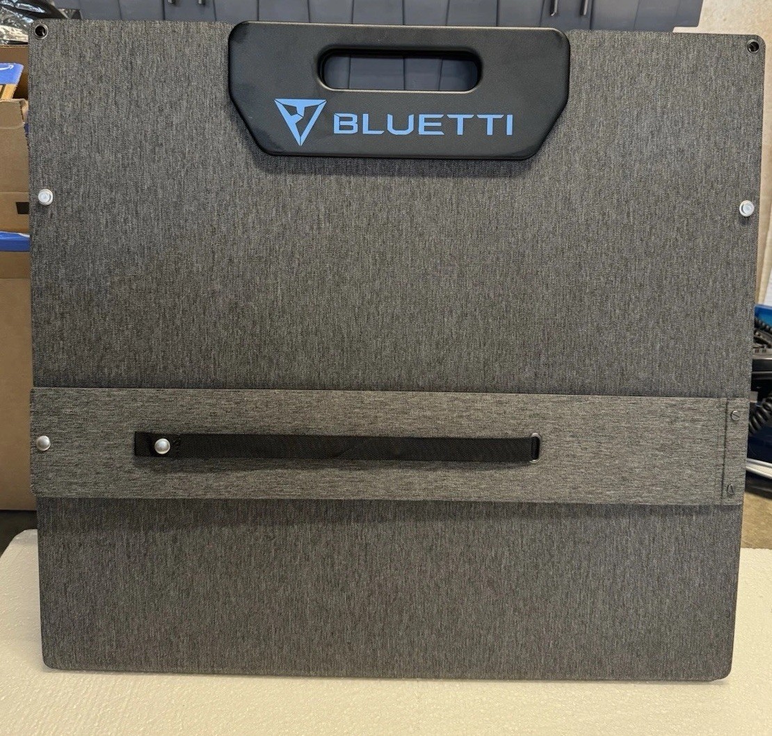 Open BoxBluetti Portable Foldable 100W Solar Panel PV100 OLDER MODEL gallery
