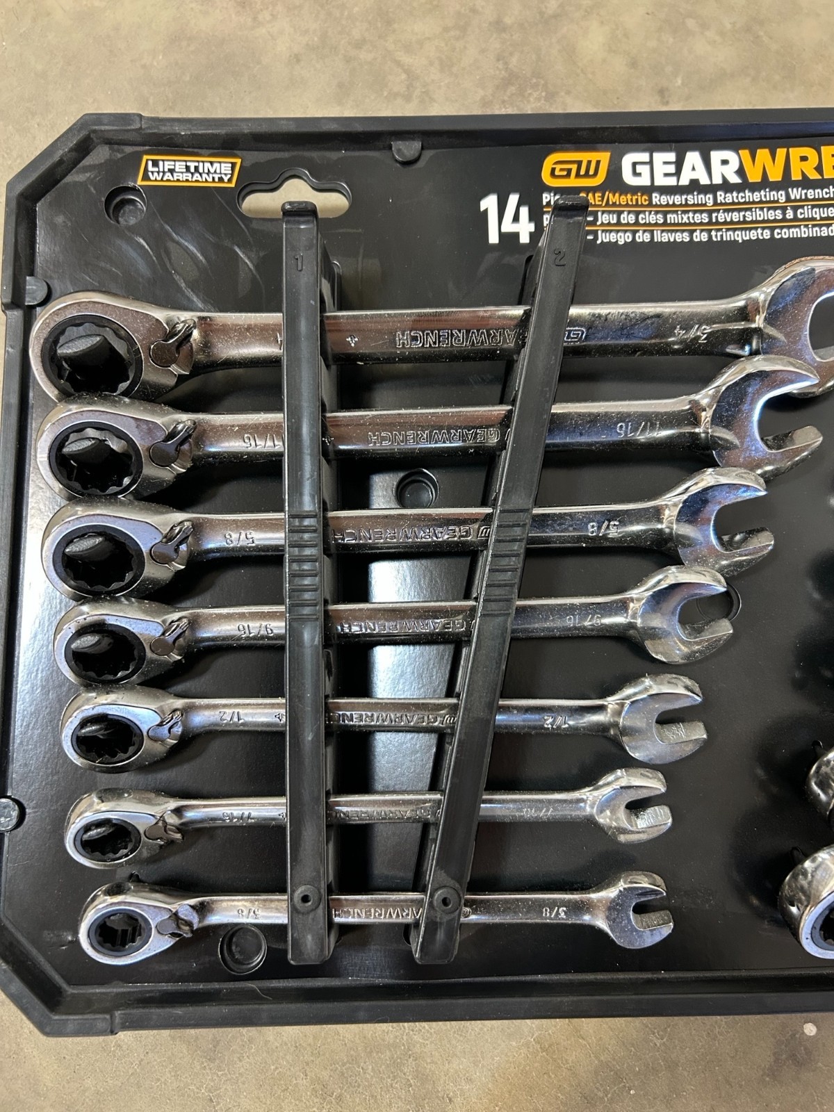 Sae/Metric 72-Tooth Reversible Combination Ratcheting Wrench Tool Set (14-Piece) gallery