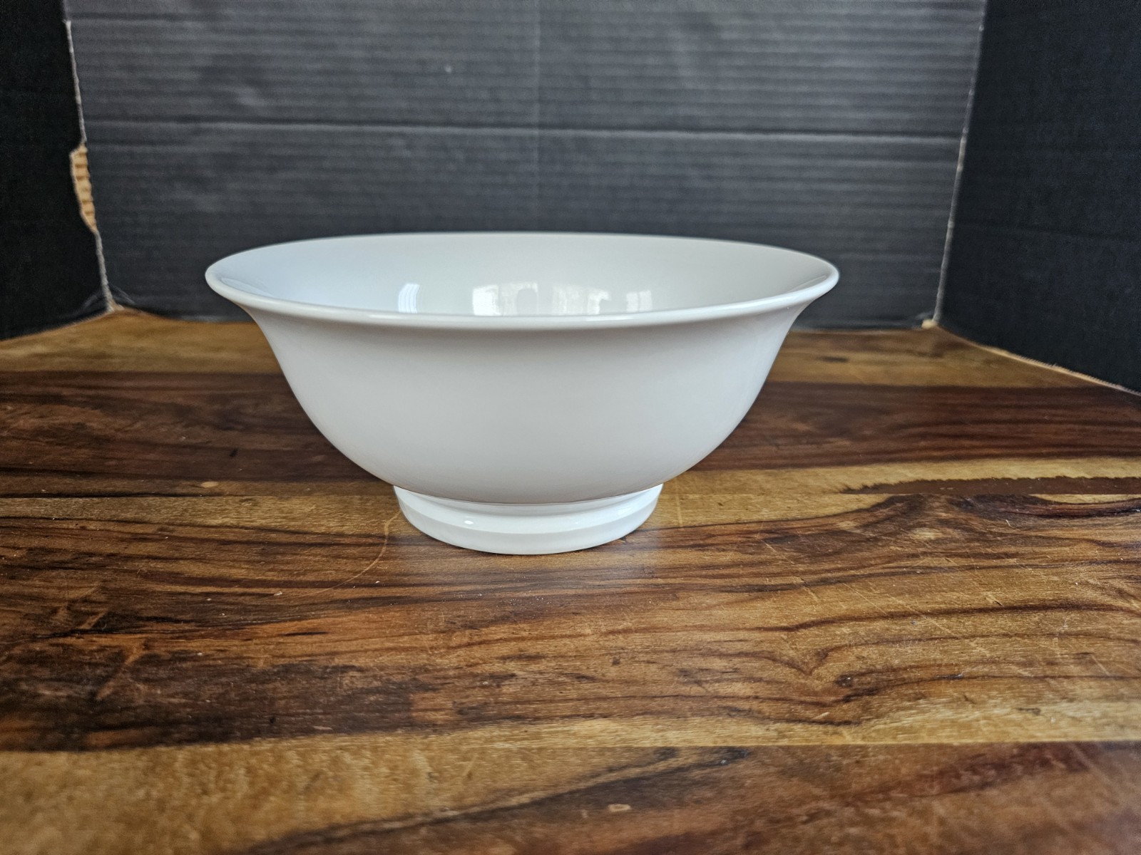Over and Back White Porcelain 10" Round Footed Pasta Salad Fruit Serving Bowl gallery