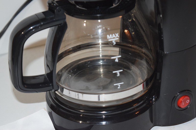 5 Cup Auto keep Warm Function Coffee Maker With Removable Filter Basket, Black gallery