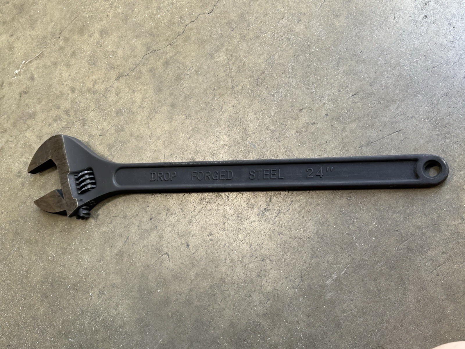 24" Adjustable Wrench 0-2-1/2" Wide Opening Jaw 24-in Hand Wrench gallery