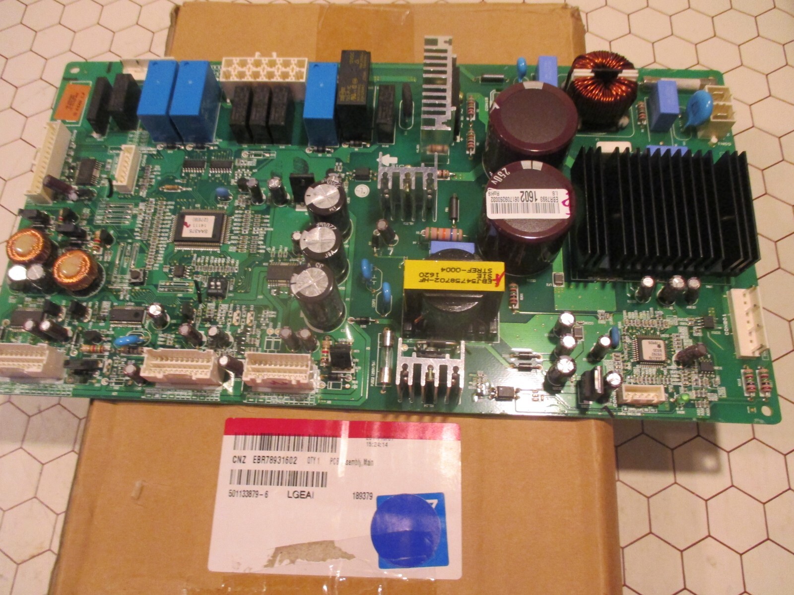 1 OEM LG Refrigerator Main Control Board EBR78931602 gallery