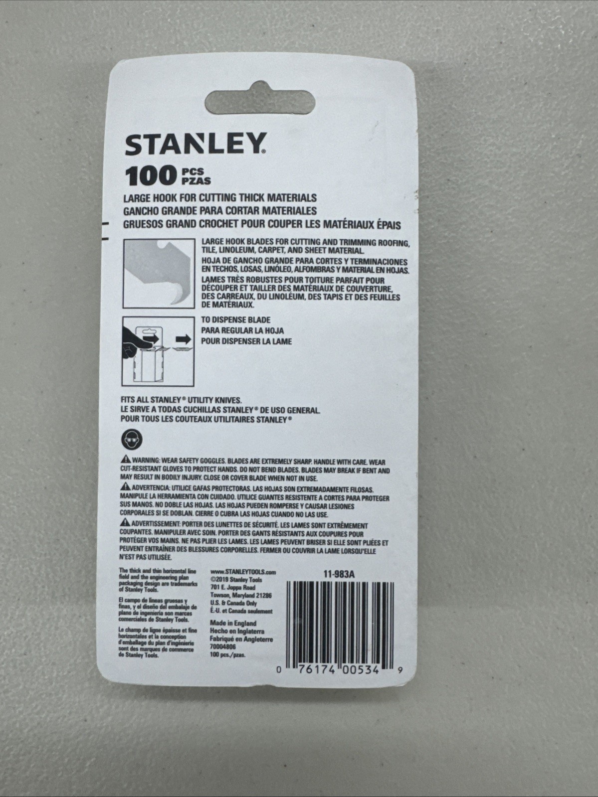 - Stanley 11-983A Large Hook Utility Blades 100 Pack – Heavy Duty Replacement gallery