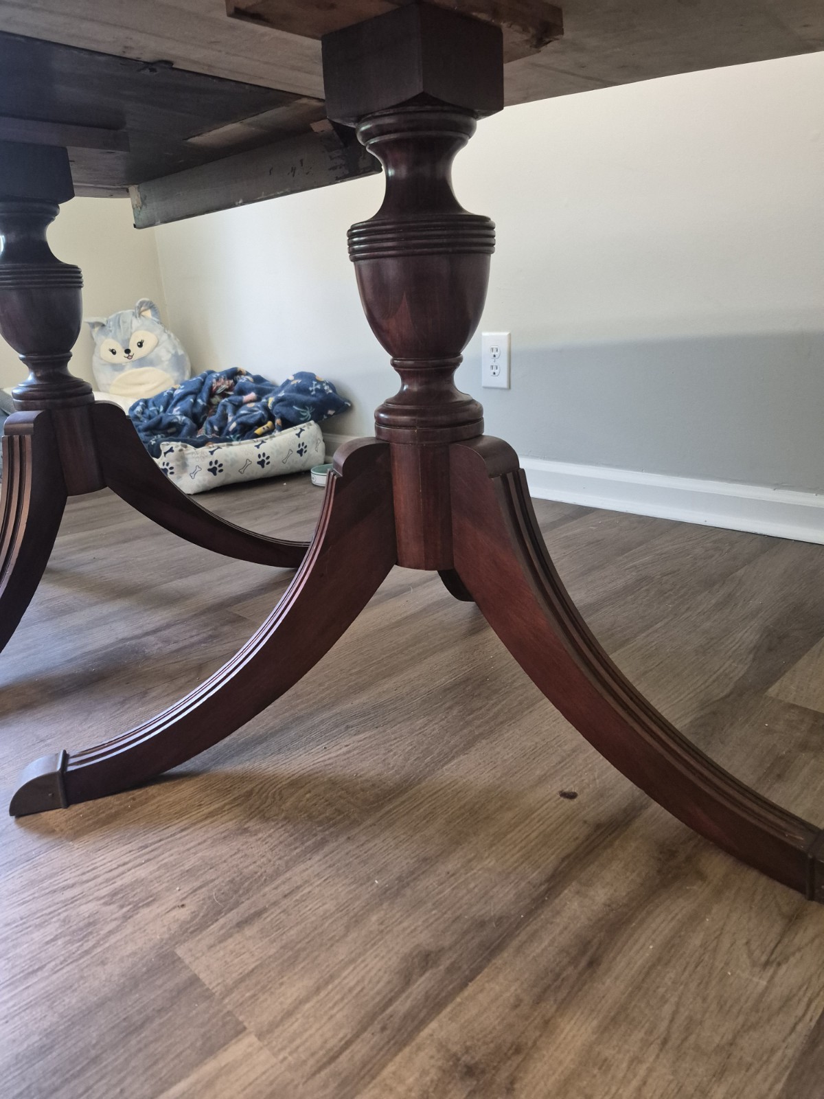 Fully Restored Duncan Phyfe Dining Room Set with China Cabinet. gallery
