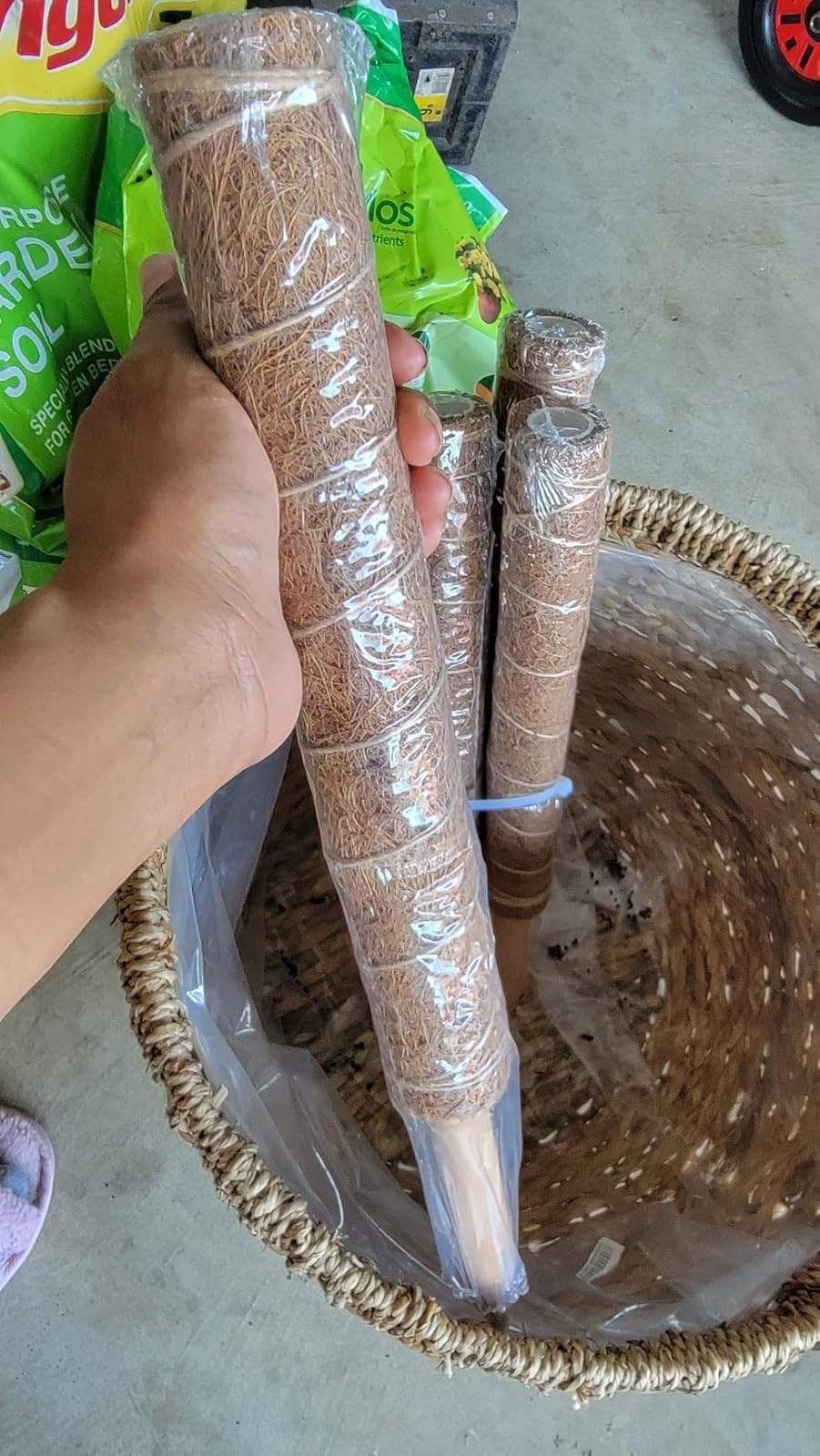 4 Pack Moss Pole 17 Inch Coco Coir Totem Poles Extending to 53 Inches Plant gallery