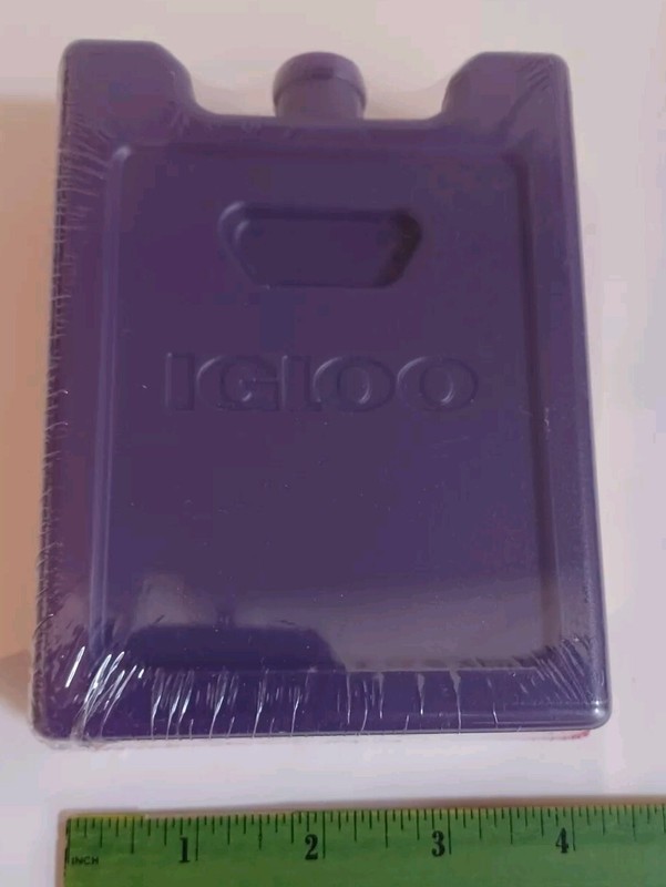 Igloo Refreezable Ice Block Two - 2pk Small Blue/Green Pink/Purple Sealed New gallery