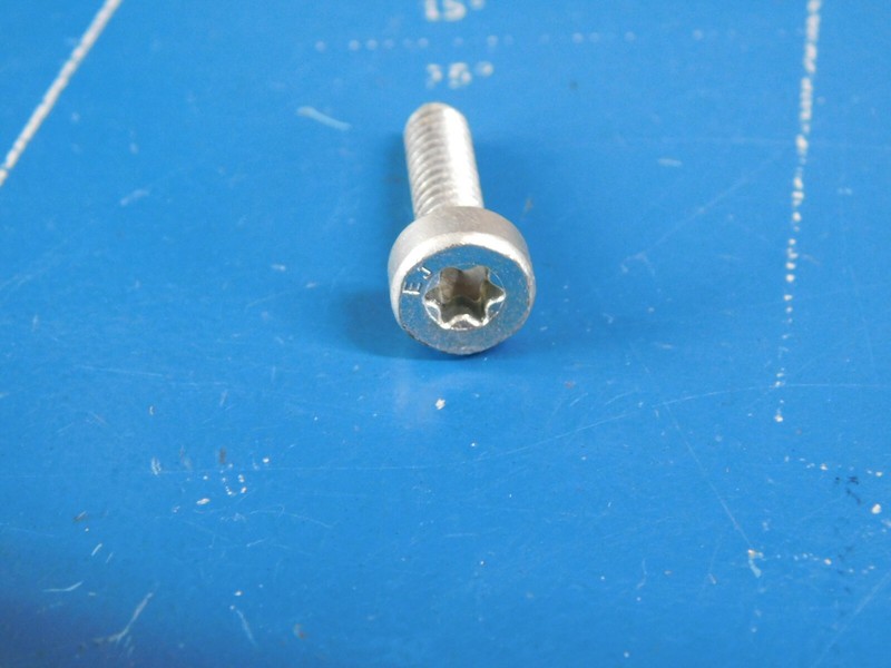 PAN HEAD SELF-TAPPING SCREW IS-D5X20 ( T27 ) # 9075 478 4136 FOR STIHL-- DR. 49 gallery