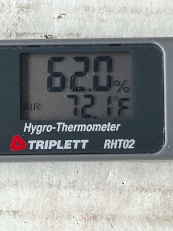 Triplett Thermo-Hygrometer Temp/Humidity Pen (RHT02, -4 to 140°F, 0-100% RH) gallery