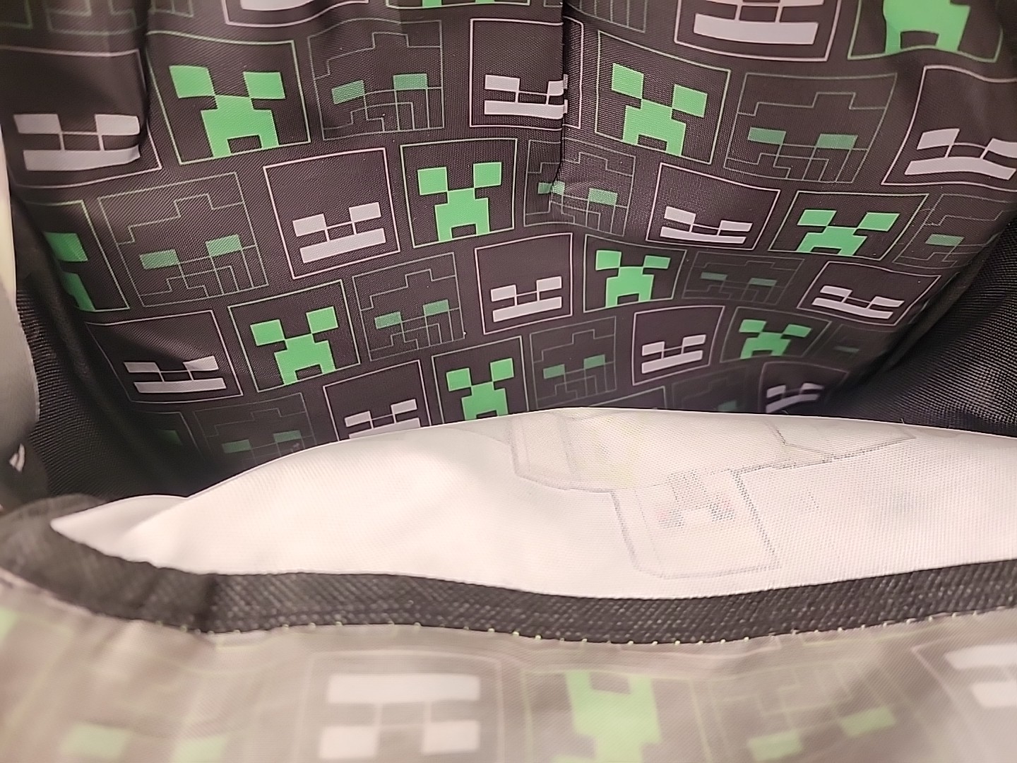 Mine Craft Adventure Back Pack and lunch Box 4