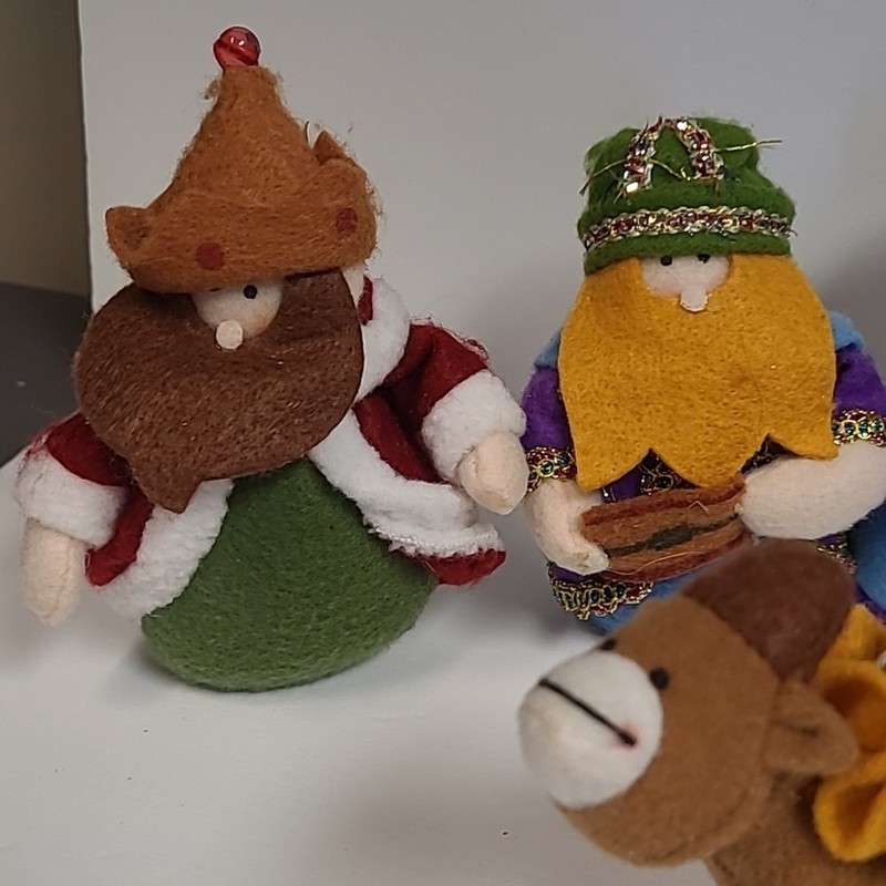 Gemmy Industries Nativity Felted Plush Dolls Childrens 9 piece INCOMPLETE SET gallery