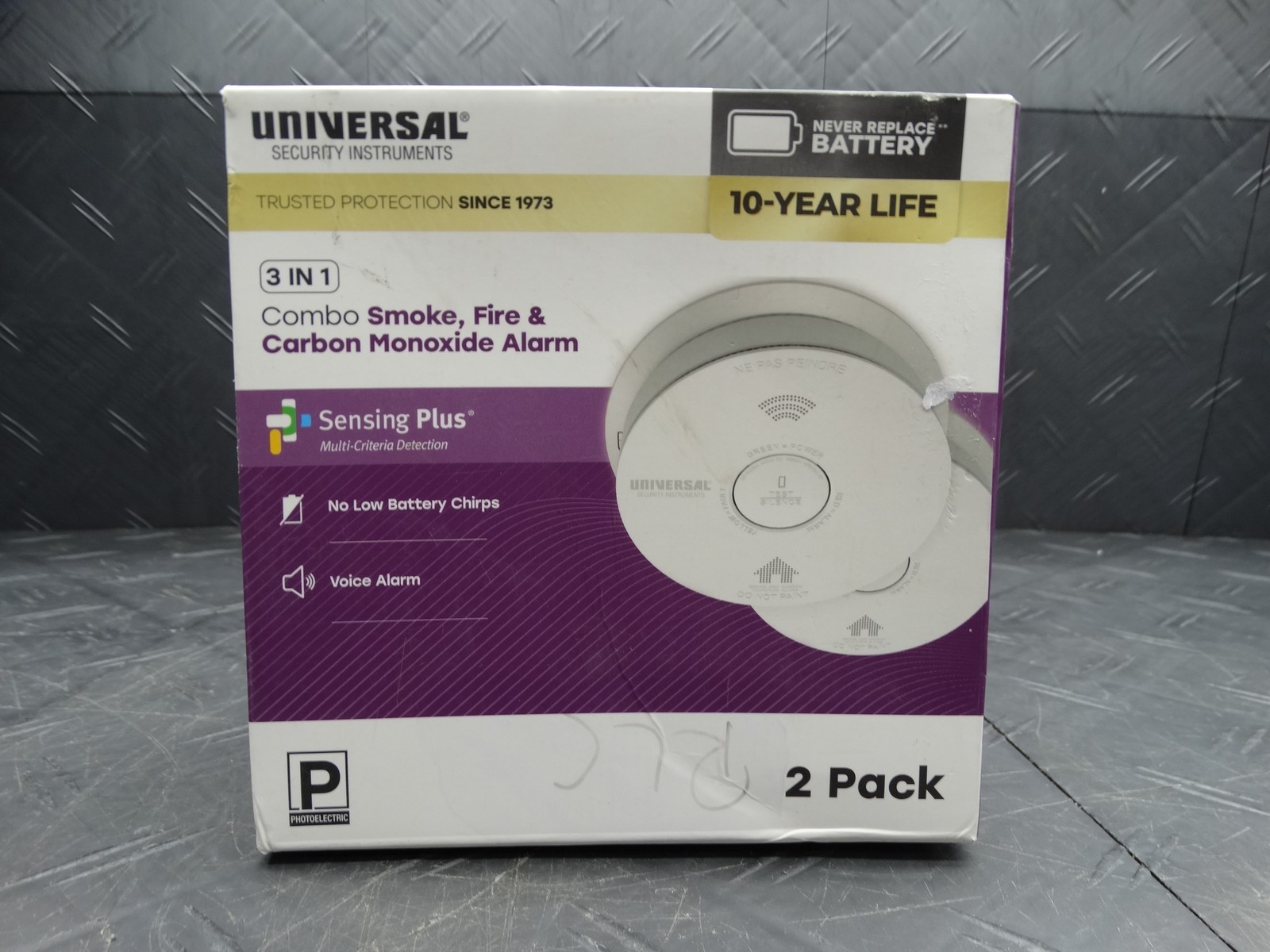 USI 2-Pack 10-Year Battery Combination Smoke & Carbon Monoxide Detector w/Alarm gallery