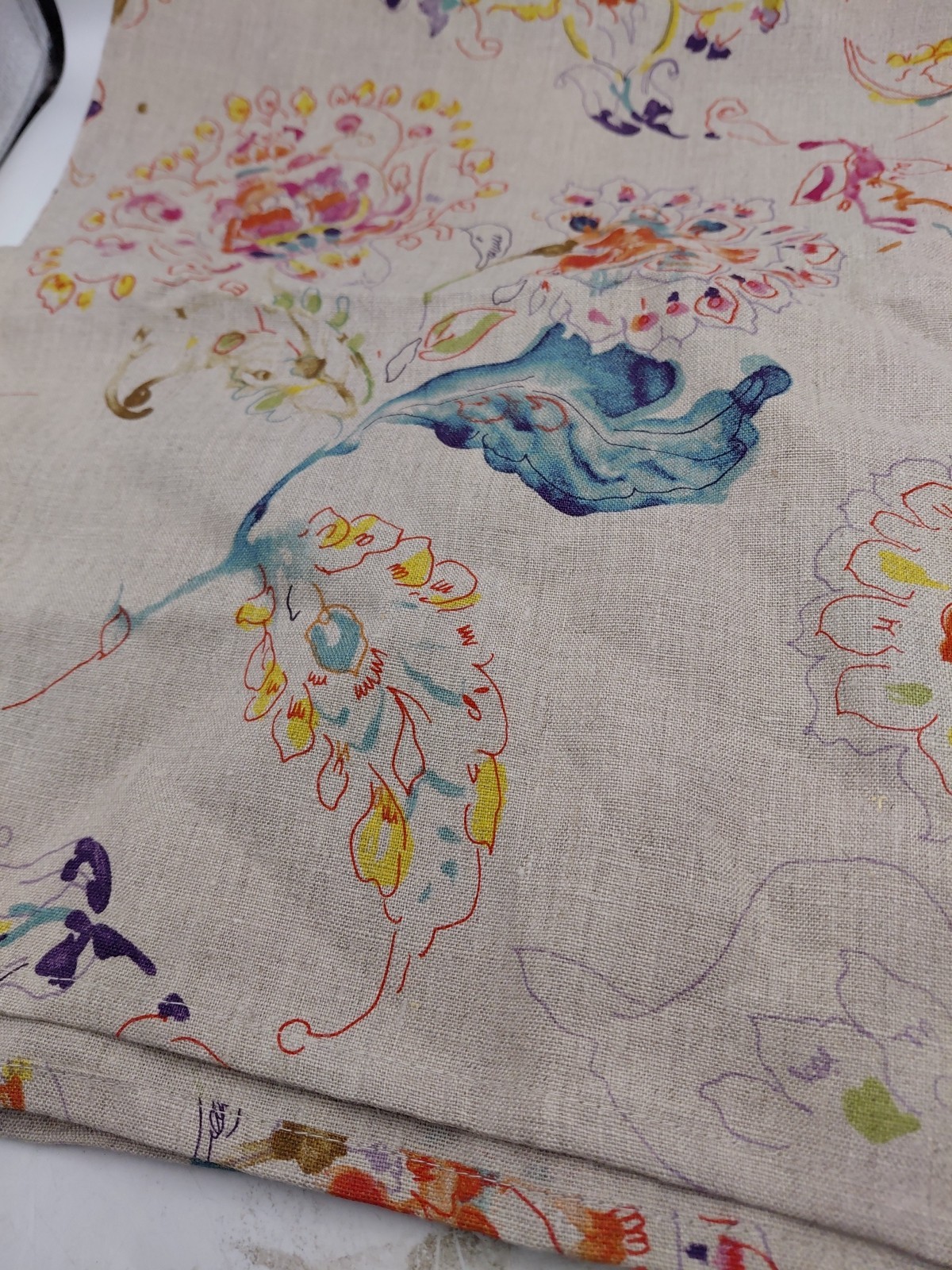 Saro Lifestyle Primavera Collection Table Runner 16in x 72in 100% Linen gallery