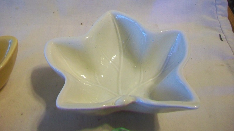 Four Piece Multi-color Ceramic Leaf Bowl Set from Harvest Model H0556 gallery