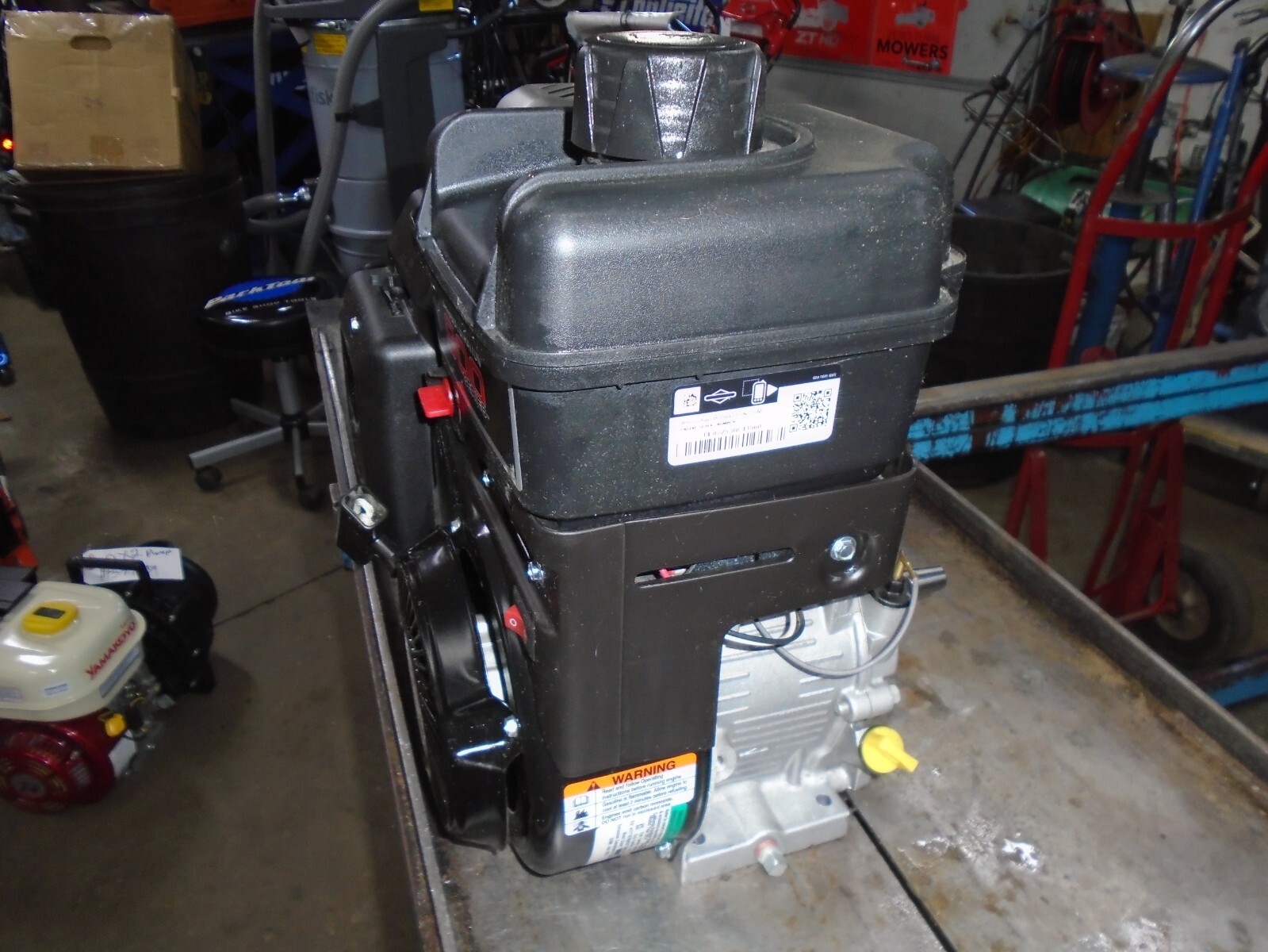 BRIGGS &STRATTON 9000 SERIES INTEK GENERATOR ENGINE 205cc 7hp BRIGGS gallery