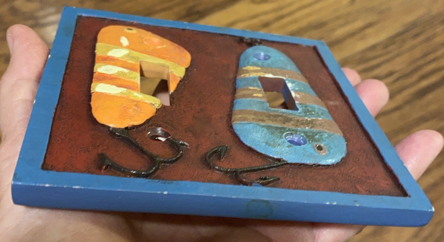 Borders Unlimited 2 Toggle Fishing Theme Switch Plate Tackle Lures EUC No Screws gallery