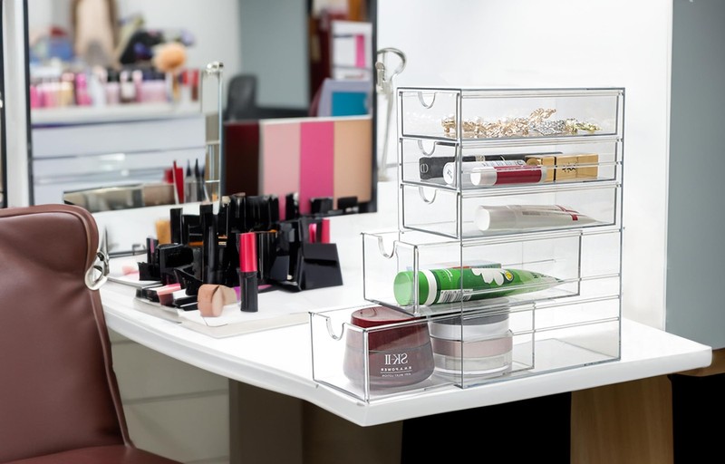 Plastic Drawer Storage with 5 Different Sizes Drawers, Clear Light Gray Hair ... gallery