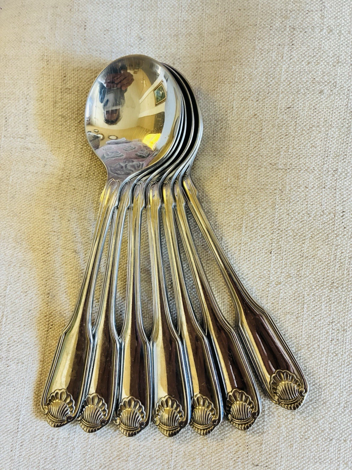 Oneida Stainless Flatware Cereal Spoons Small Classic Shell Heirloom Cube Soup 7 gallery