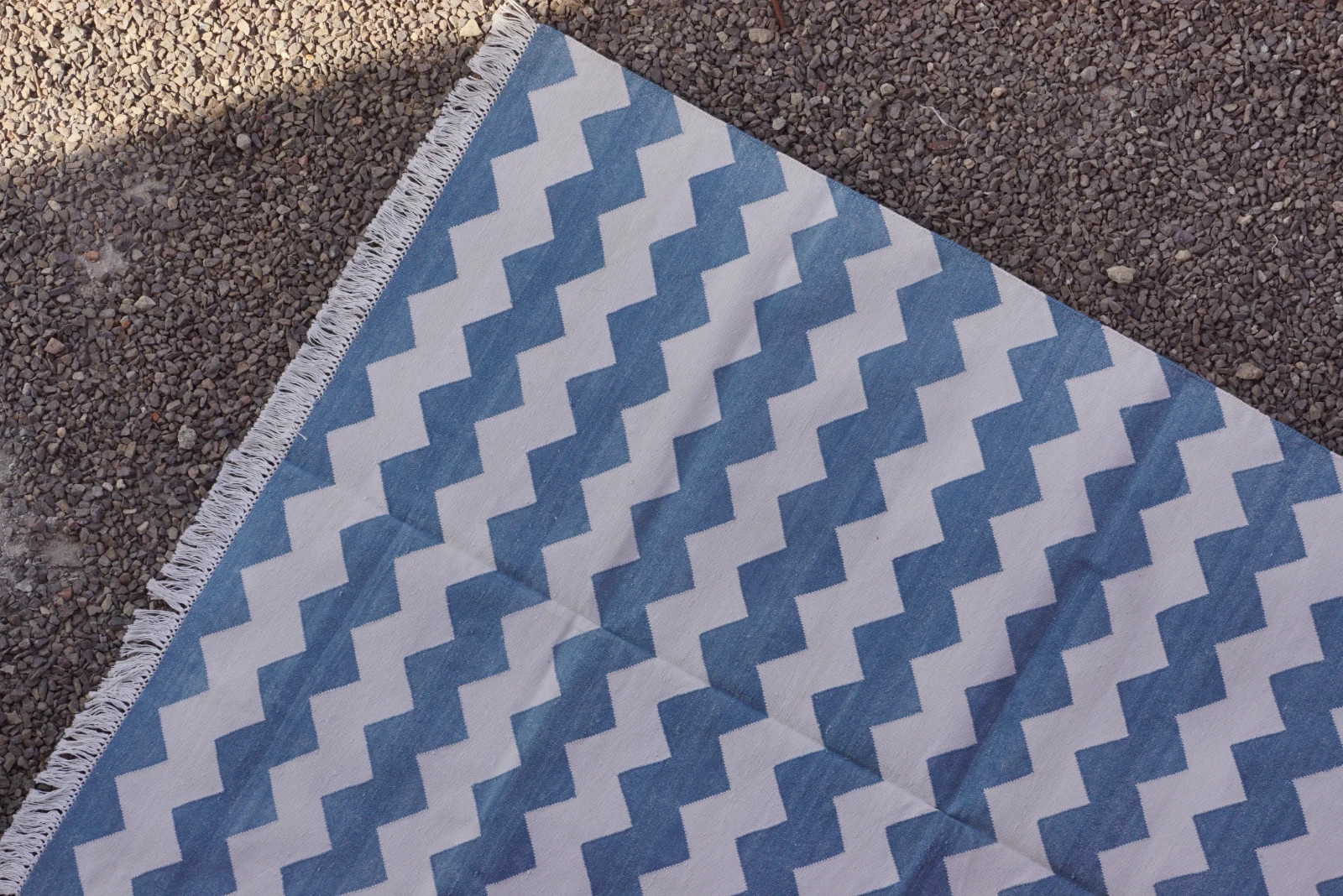 Rugmoda Cotton Blue White Chevron 4x6 ft Geometric Living Room Area Rug gallery