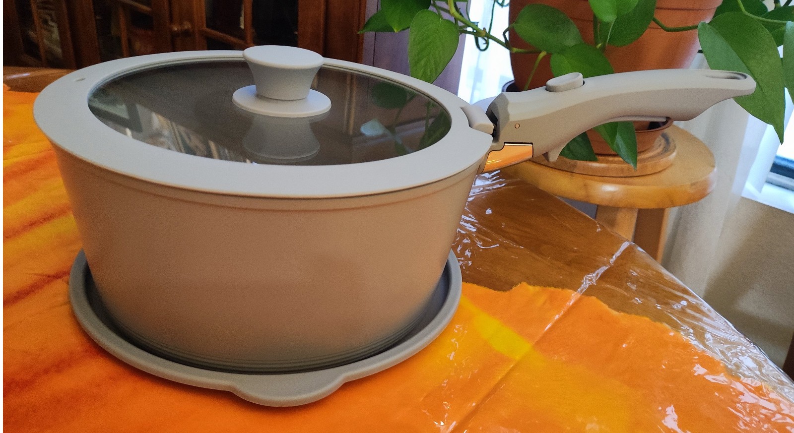 STOCK POT + Silicone & Fridge LIDs + Detachable Handle + non-stick 4QT, Gray gallery