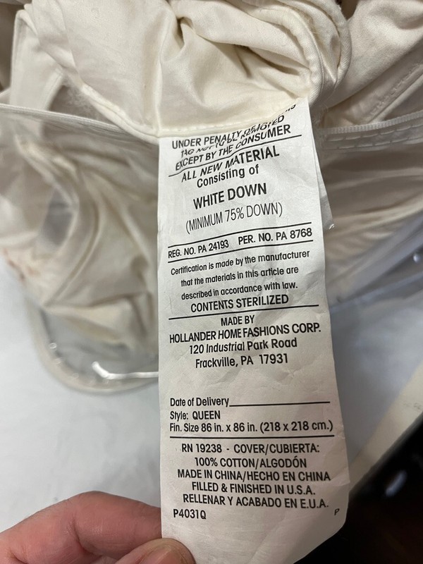 Supreme Down Blanket Comforter Full/Queen, White, 233 Thread Count, New gallery