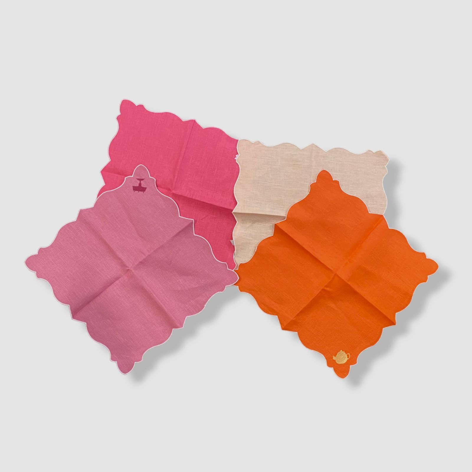 $175 La Gallina Matta Pink Embroidered Decorative Linen Napkin Set of 4 gallery