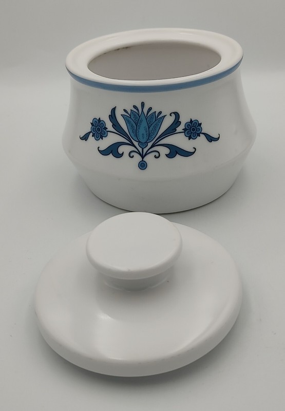 Noritake Progression Blue Haven 9004 Sugar Bowl with Lid gallery