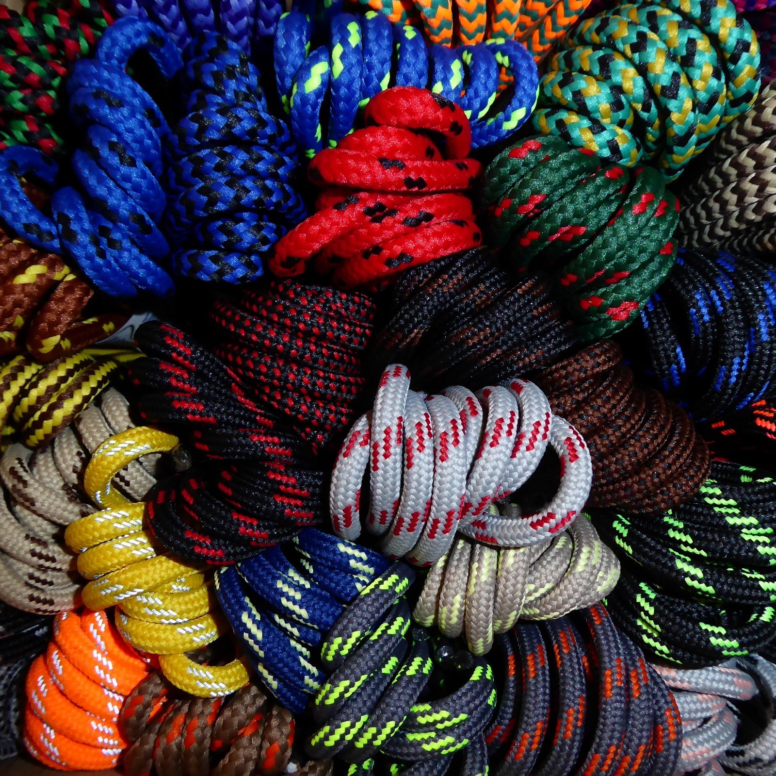 Fabmania® Laces 4mm Strong Round Work Walking Hiking Boot Laces 110 cm gallery