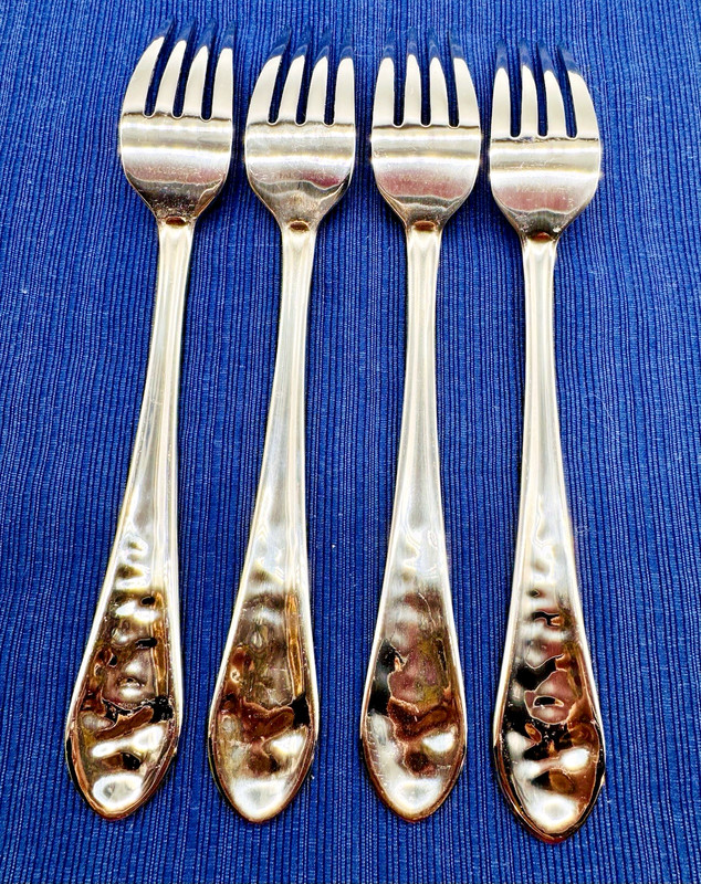 Pfaltzgraff Winterberry Holly Fork Stainless No Color Flatware 8 inch Lot of 4 gallery
