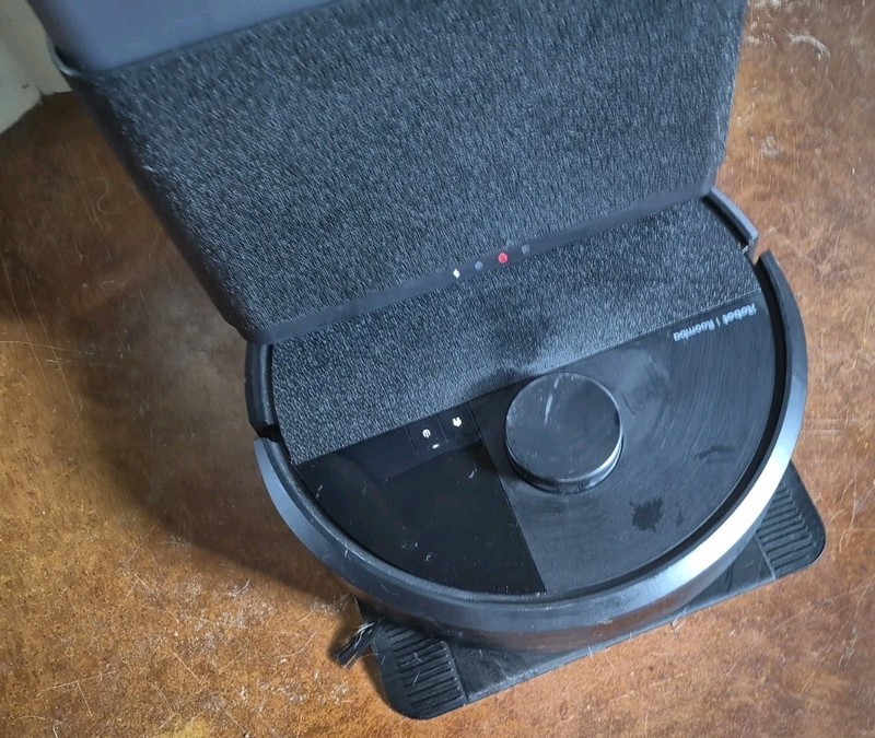 iRobot Roomba Plus 405 Combo Robot Vacuum & Mop w/ AutoWash Dock gallery