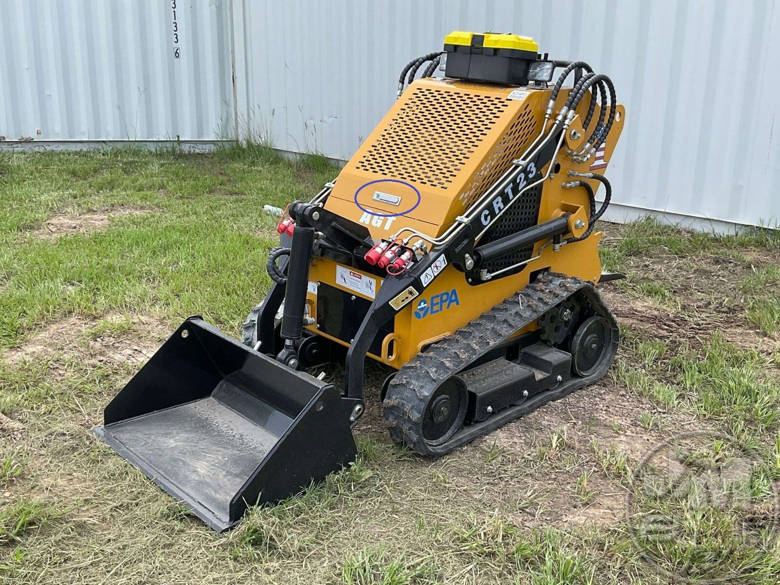 China Mini Skid Steer Hood Latch gallery