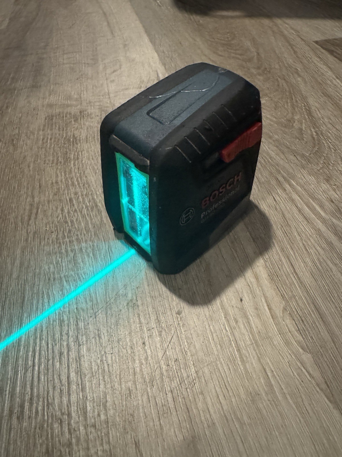 🔥🔥 BOSCH GLL40-20G Green Beam Self-Leveling Cross-Line Laser gallery